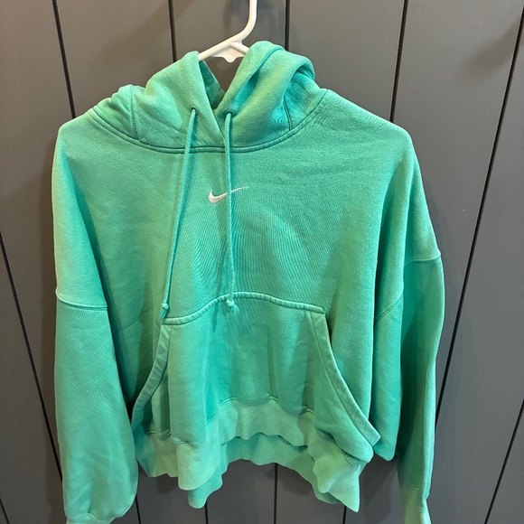 Women’s Nike Sportswear Phoenix Fleece Oversized Pullover Hoodie - Picture 1 of 3